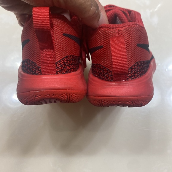 Kyree Irving Basketball Boy Shoe 2 Pair Bundle Size 11c - Picture 4 of 7